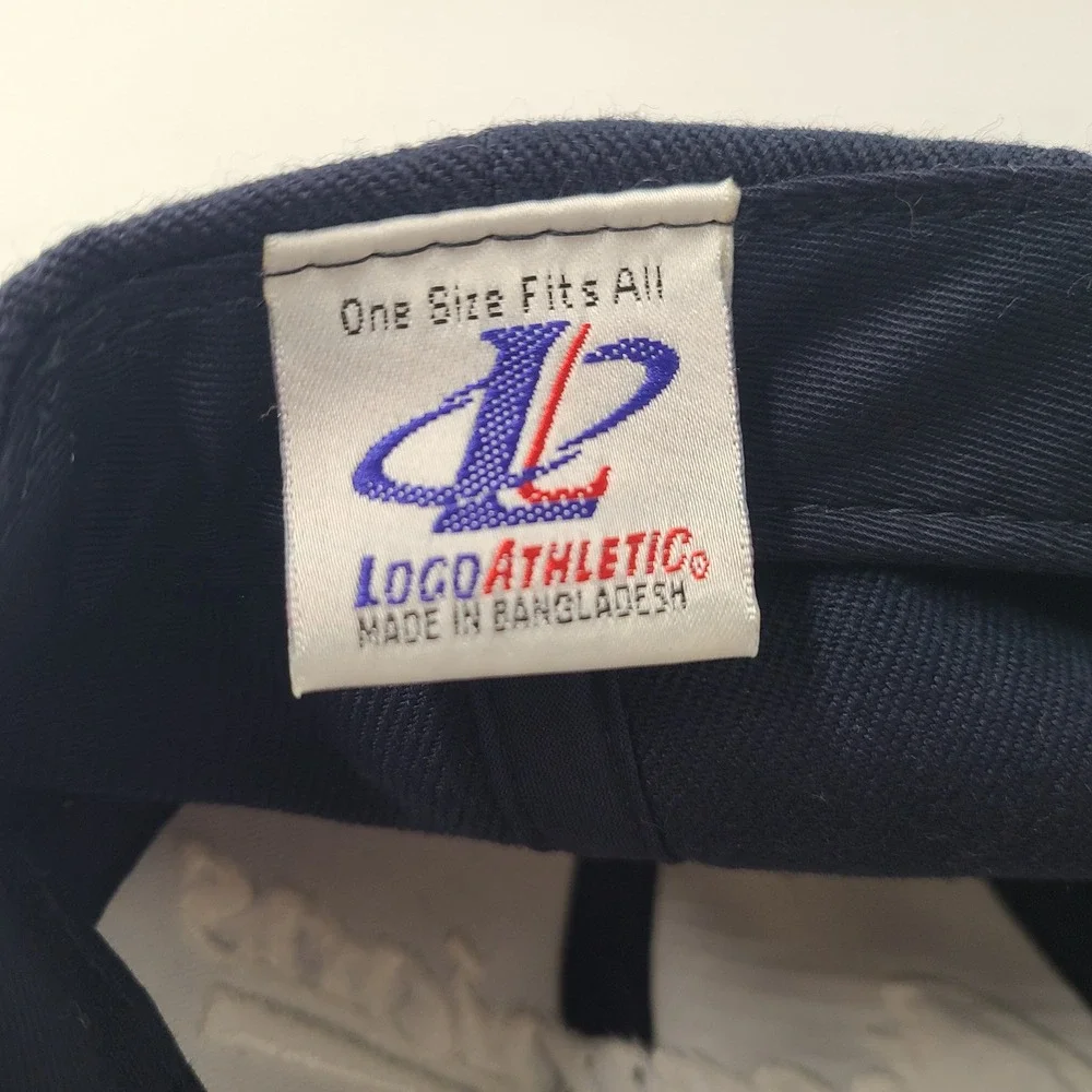 Vintage UConn Huskies Hat Snapback (Fits Small) Blue NCAA 1999 Final Four Logo